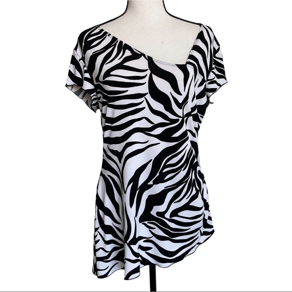 Suzie in the City Black and White Zebra Print Asymmetrical‎ Top - Large